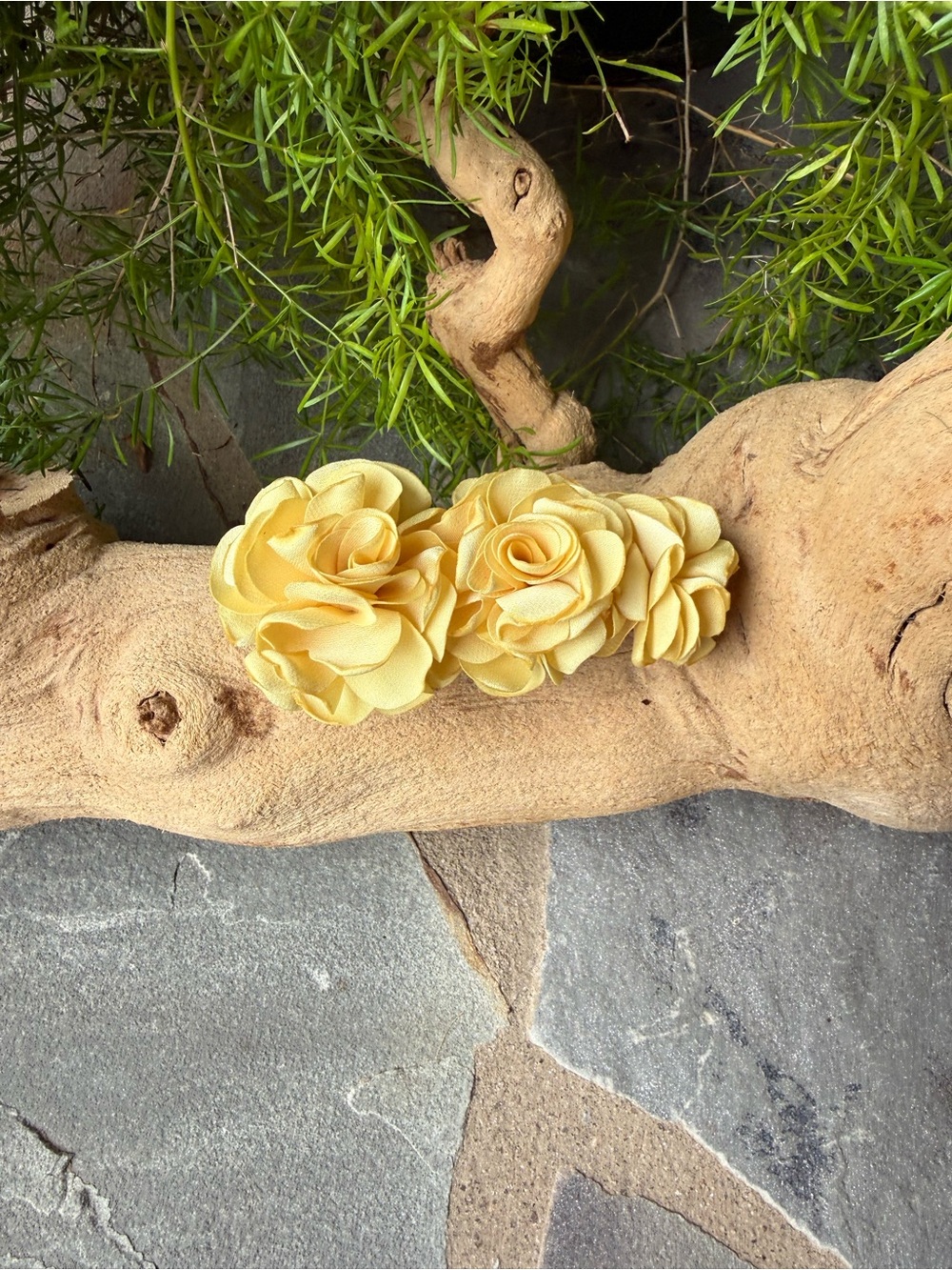 New🌟Free People- Yellow Flower Hair Clip